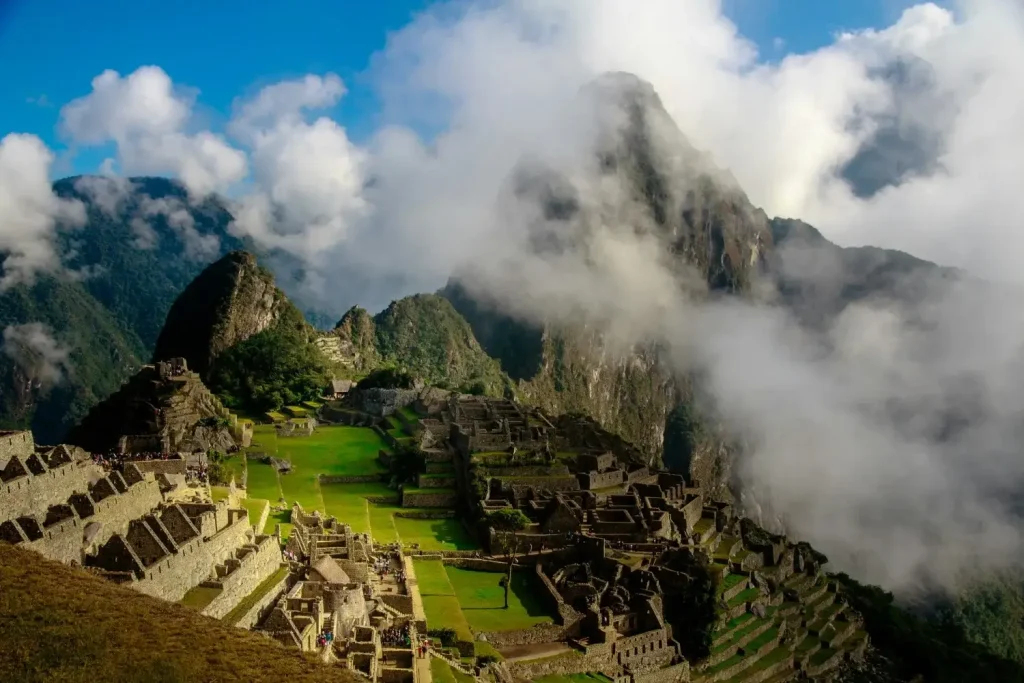Explorar Machu Picchu